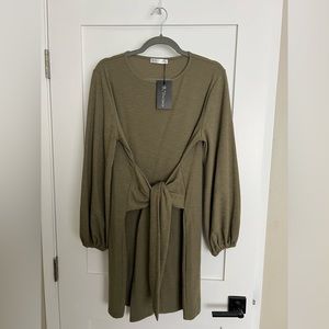 r. vivimos green long sleeve tie-waist dress nwt